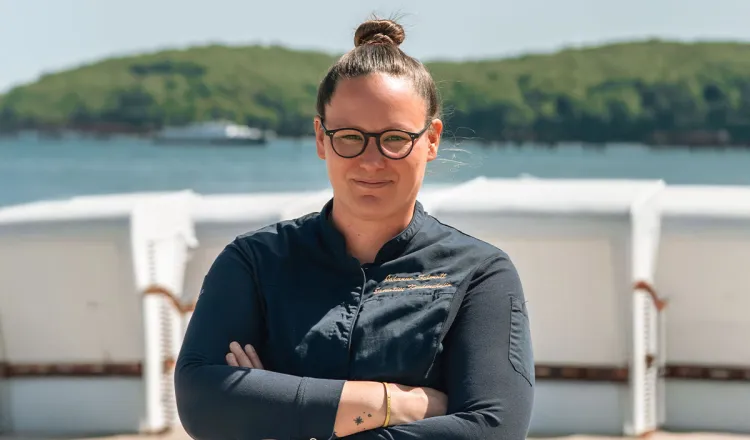 Küchenchefin Johanna Schmull vom Rugard Thermal Strandhotel am Strand von Binz