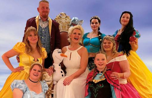 Nicole Mühle & ihr Ensemble verzaubern Sie beim Disney-Abend im Arkona Strandhotel auf Rügen.