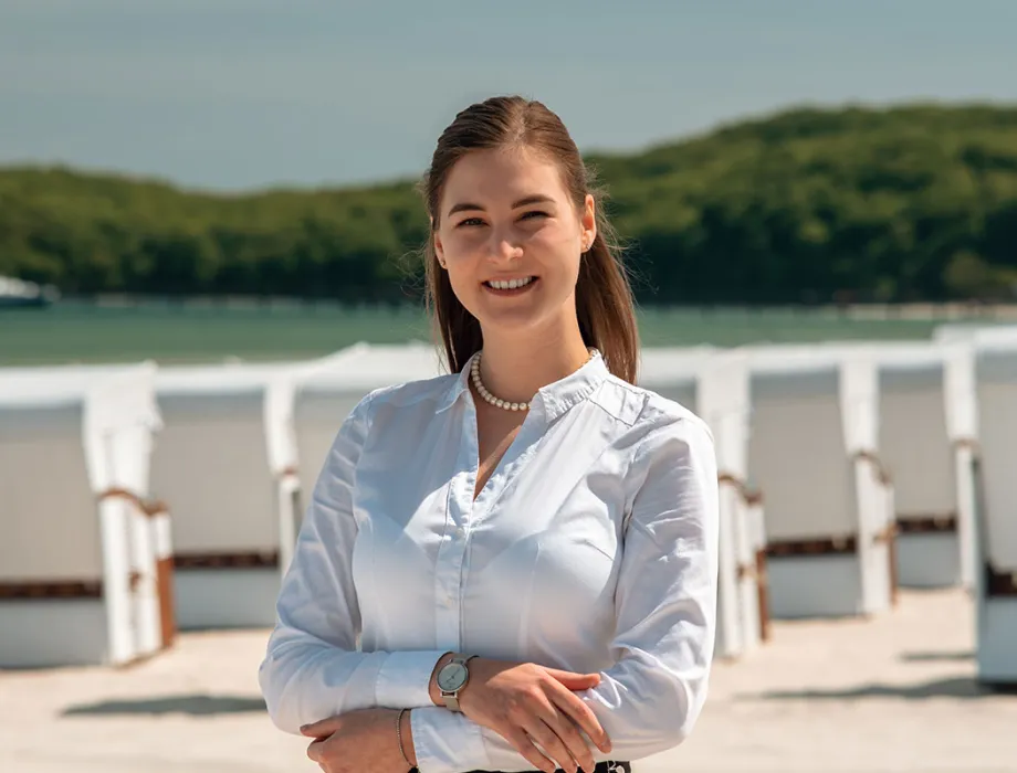 Varvara Matatzova, F&B Operations Managerin im Rugard Thermal Strandhotel am Strand von Binz