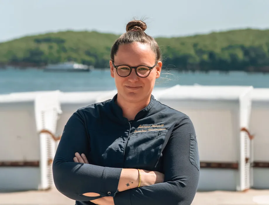 Küchenchefin Johanna Schmull vom Rugard Thermal Strandhotel am Strand von Binz