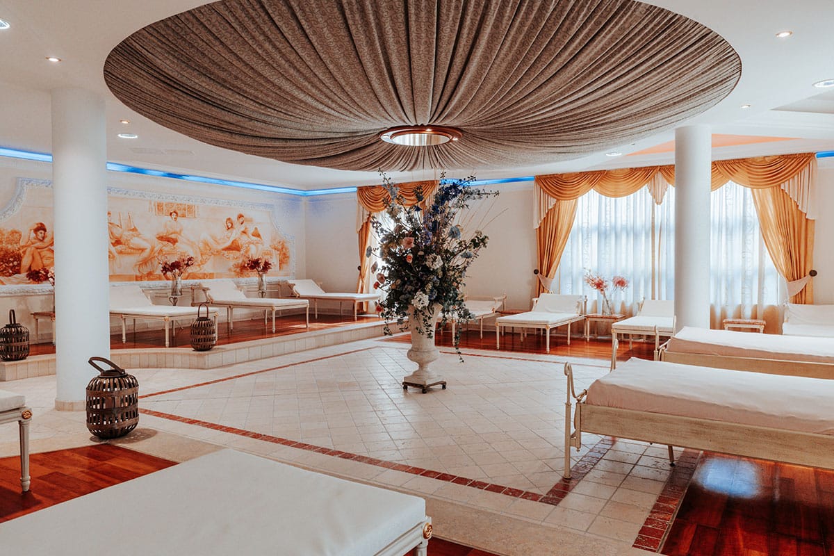 Finden Sie nach einem Saunagang Ruhe in den Wohlfühlwelten unseres Rugard Royal Spa auf Rügen.
